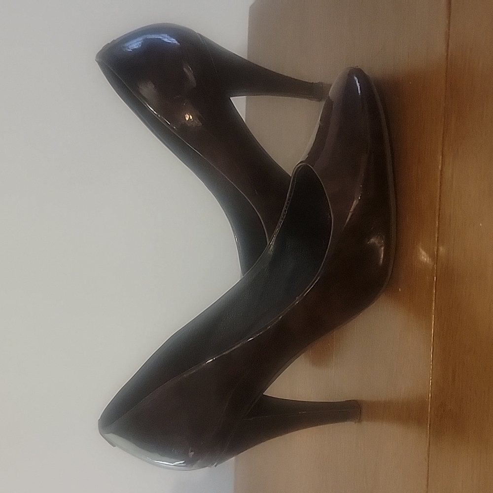 Patent shoes
